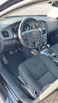 Volvo v40 - 15