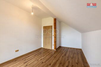 Prodej rodinného domu 147 m², pozemek 1973 m², Petrovice I - 15