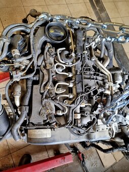 Rozpredám Audi A6 c7 2,0tdi farba: LZ9Y - 15