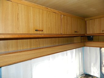 Dvouosý karavan Wilk Stern de luxe - 15