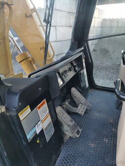 Pasovy nakladac Buldozer Cat Komatsu - 15