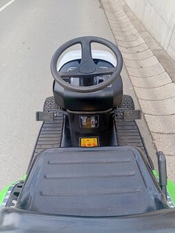 Prodám zahradní traktor Viking MT640 15.5Hp - 15