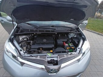 TOYOTA PREVIA/SIENNA LE 3,5 V6 2016  8  MÍST TOP STAV - 15