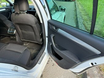 Škoda Superb 3 kombi r.v. 2022 dsg 2.0TDi 110kw panorama - 15