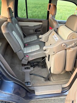 Ford Explorer Eddie Bauer - 15