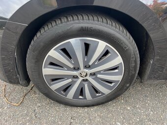 Škoda Superb 3 kombi 2,0Tdi 147kW, r.2021 - 15