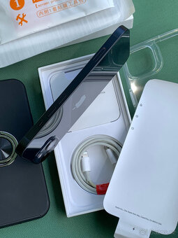 K PRODEJI: JAK NOVÝ Apple Iphone 13 256GB Midnight - 15