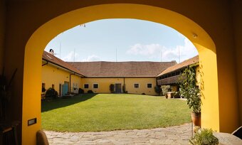 Objekt bývalého statku Český Krumlov, 5 km stranou - 15