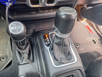 Jeep Gladiátor - 15