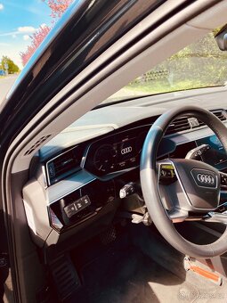 Audi E-Tron 55 rok 2020 12 mesic - 15