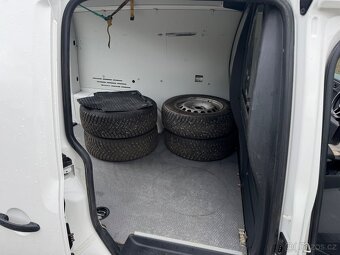 volkswagen Caddy 2,0 TDi 75kW Webasto klima - 15
