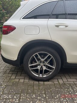 mercedes benz GLC 220d - 15