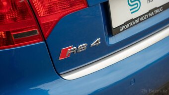 Audi RS4 quattro (generace B7) 2006 - 15