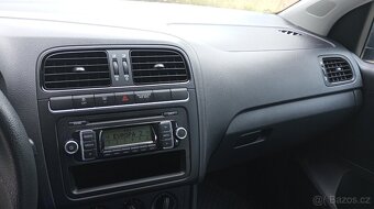 Volkswagen Polo 1.2i,44kw,5dveří,rv-2010. - 15