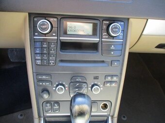 VOLVO XC90 2,4D5 147kw AWD Momentum Geartronic DPH 2012 - 15