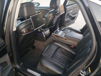 Audi A8 - 15