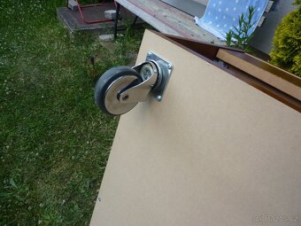 IKEA BOKSEL konferenční stolek na kolečkách 79x79 - 15