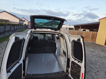 VW Caddy 1,6TDI 75kW automat - 15