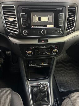 Volkswagen sharan 7 miest 4 motion bixenon navi tažne - 15
