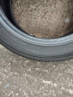 Pneu 215/45 r16 - 15