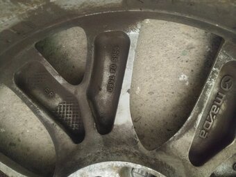 ALU kola z pneu - 15