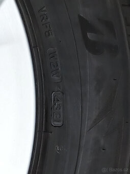 Pěkná zimní orig alu Toyota RAV4 225/65/17 Bridgestone 8mm - 15