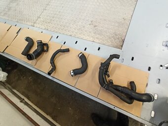 ŠKODA OCTAVIA 2. - 2.0TDi 125KW BMN - PŘÍSLUŠENSTVÍ MOTORU - 15