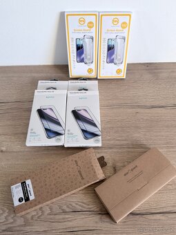 Pouzdra + skla iPhone 16 Pro Max ( 20.509 Kč  ) - 15