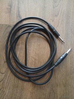 Elektrická kytara Washburn s kombem značky laney - 15