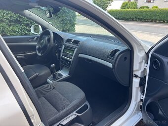 ŠKODA OCTAVIA 1.2TSI,77KW,FAMILY,DIGI KLIMA TAŽNÉ.Z,TEMPOMAT - 15