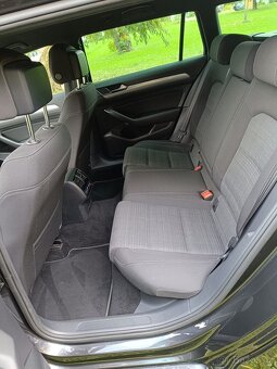 Volkswagen Passat 2,0 TDI 140kw, nezávislé, matrix atd - 15