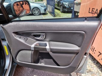 Volvo XC90 2.4 D5 136kw AUT 4x4 7míst - 15