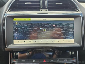 JAGUAR XE 2017 2.0D 132kW,VÝHŘEVY,NAVI,TEMPOMAT,SERVISKA - 15