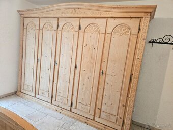 Celodřevěná ložnice ručně řezaná viz poslední foto - 15