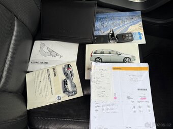 Volvo XC70 2.4 D5 136KW, ventilace + výhřev, po servise. - 15