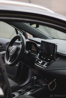 Toyota Corolla Touring Sport 2.0i HSD - 15