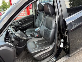 Nissan X-Trail 4x4 • 6/2015 • 96kw • Původ ČR • 1.majitel - 15