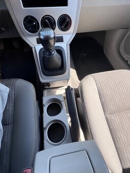 Dodge Caliber - 15