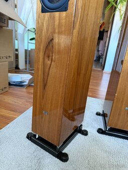 ELAC FS 407 - Elegantní sloupové reproduktory - 15