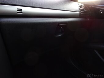 Peugeot 407 2,0 HDI, BEZ KOROZE - 15