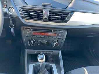 BMW X1 2,0i 135kw (benzin) X-Drive - 15