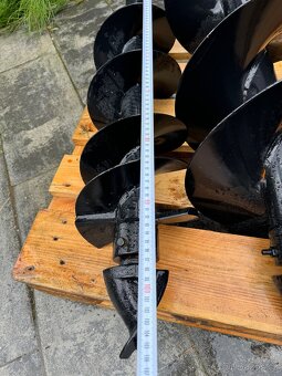 Hydraulický vrták pro nakladače a bagry od 0,7t do 3,5t. - 15