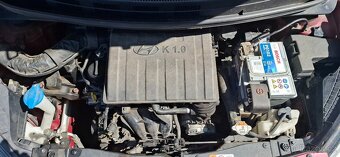 Hyundai i10, 1.0i, r.v. 2015, poškozený motor - 15