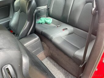 Hyundai coupe 2.0 - 15