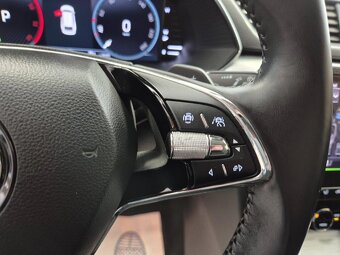 Škoda Superb 2,0 TDI STYLE - 15