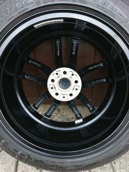 BMW 5 G30,31 18" M 662 originální zimní kola 245/45/18 5x11 - 15