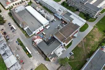 Prodej skladového prostoru 1.751m2 s vilou pro ubytování v H - 15