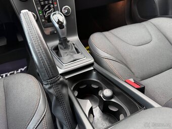 Volvo V40 Cross Country / T4 132 kW / automat / 4x4 - 15