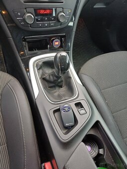 Opel Insignia 2.0 - 15