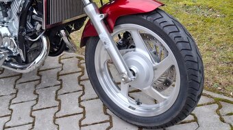 Honda VF 750 C Magna - 1. majitel, Top stav - 18.000 km - 15